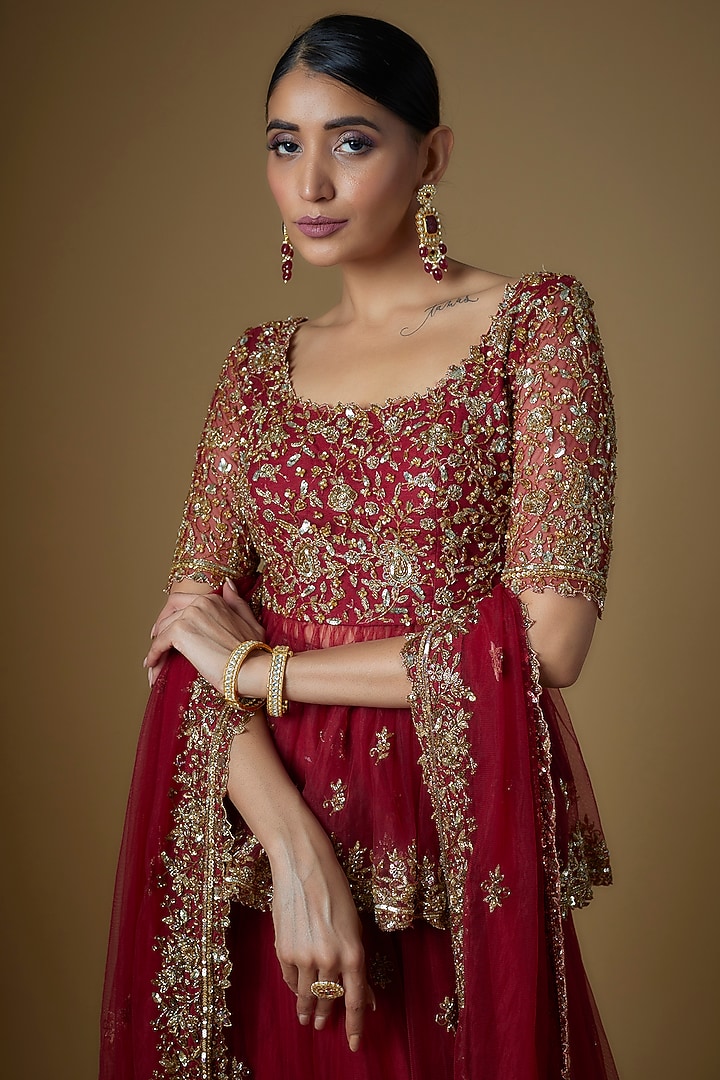Chilli Red Tulle Embroidered Wedding Lehenga Set by FATIZ at Pernia's Pop Up Shop