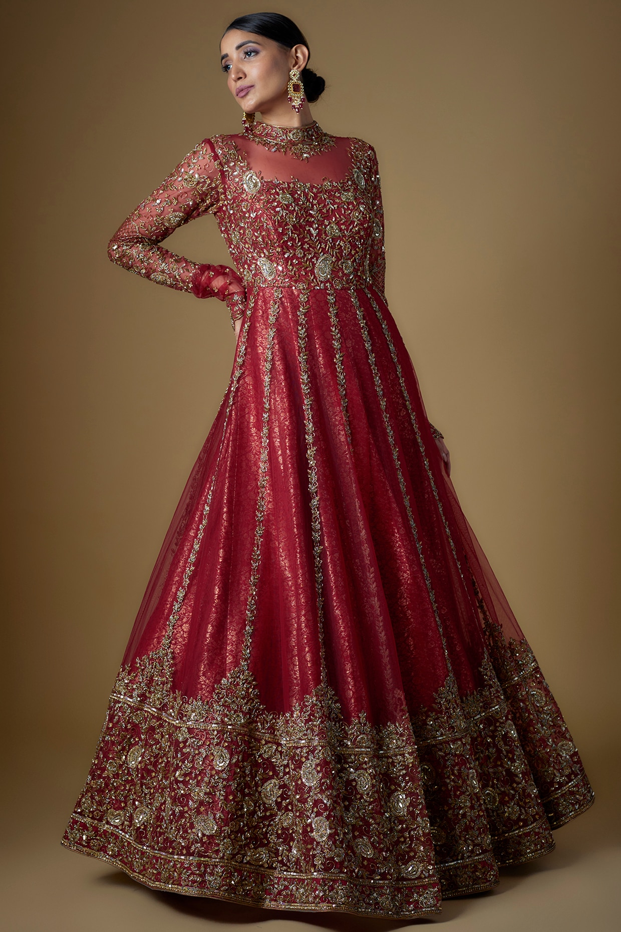 Red Tulle Embellished Gown With Dupatta Design by FATIZ at Pernia's Pop Up  Shop 2024