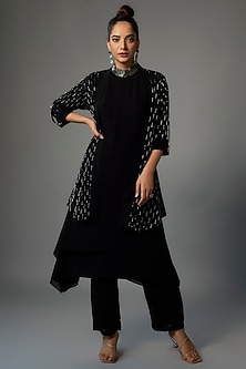 product-color-Black