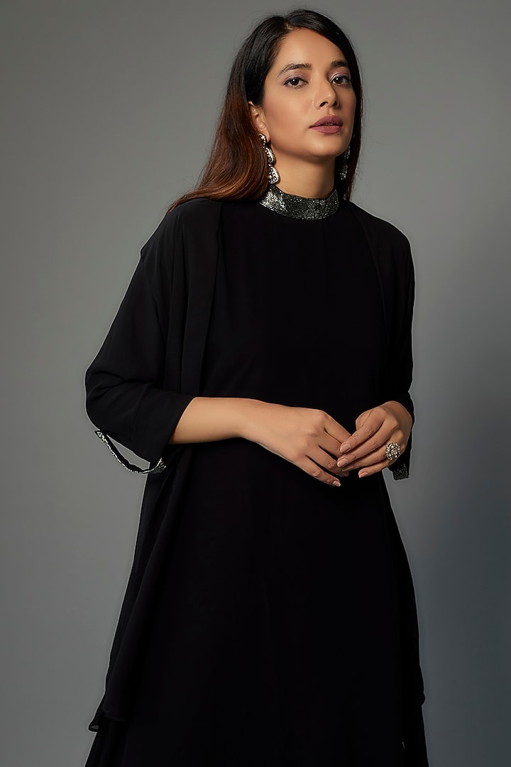 Black Georgette Embellished Kurta Set by FATIZ at Pernia's Pop Up Shop
