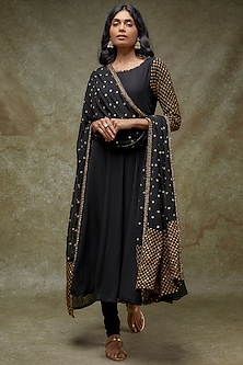 product-color-Black
