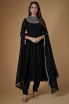 product-color-Black