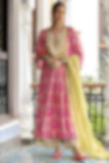 Hot Pink Silk Hand Embroidered Kurta Set by Raji ramniq at Pernia's Pop Up Shop