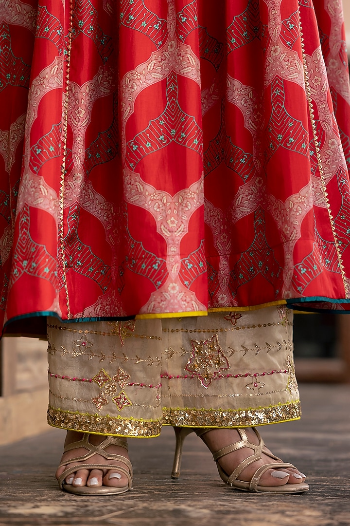 Red Silk Hand Embroidered Kurta Set by Raji ramniq at Pernia's Pop Up Shop