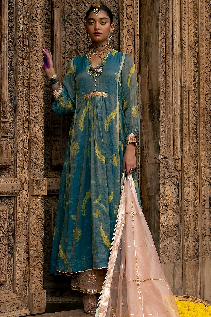 Moonlight Blue Chanderi Tissue Hand Embroidered Kurta Set by Raji ramniq at Pernia's Pop Up Shop