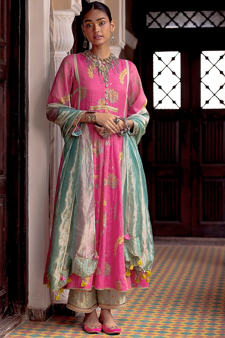 Pink Crepe Printed & Embroidered Kurta Set by Raji Ramniq