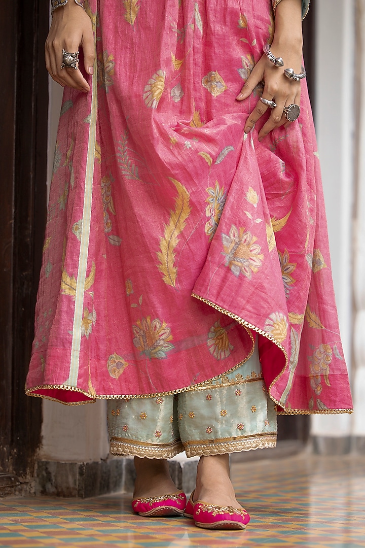 Pink Crepe Printed & Embroidered Kurta Set by Raji Ramniq at Pernia's Pop Up Shop