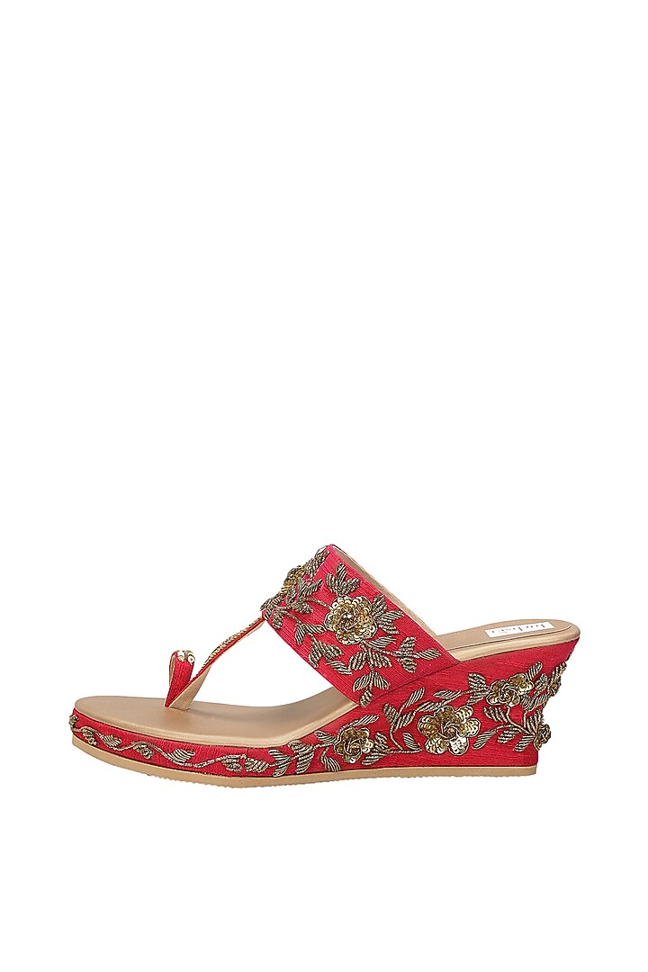 Dull Gold & Pink Embroidered Kolhapuri Heels by Fuchsia by Aashka Mehta at Pernia's Pop Up Shop