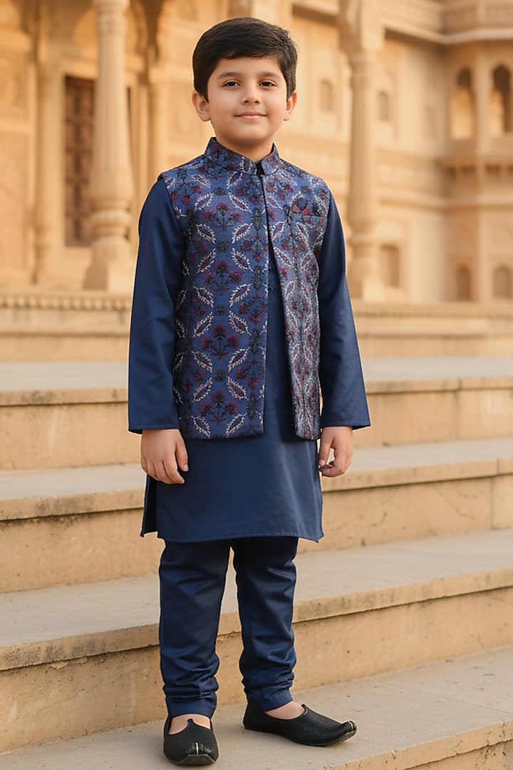 Blue Silk Thread Embroidered Bundi Set For Boys by FUNNY BONES CLOTHINGS at Pernia's Pop Up Shop