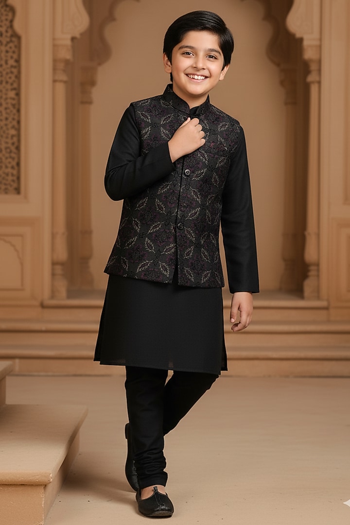 Black Silk Thread Embroidered Bundi Set For Boys by FUNNY BONES CLOTHINGS at Pernia's Pop Up Shop