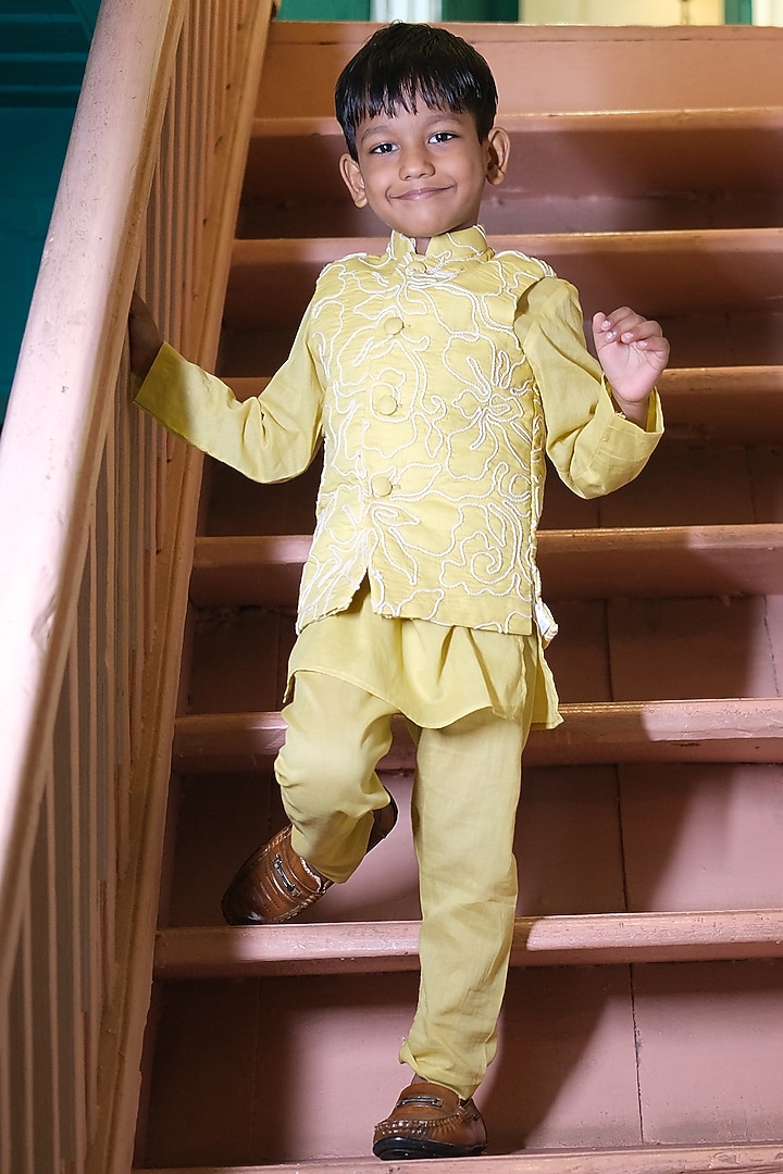 Yellow Cotton Hand Embroidered Bundi Set For Boys by FUNNY BONES CLOTHINGS at Pernia's Pop Up Shop