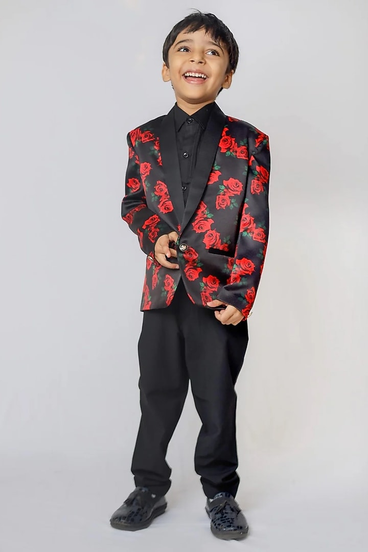 Black Satin Rose Printed Blazer Set For Boys by FUNNY BONES CLOTHINGS