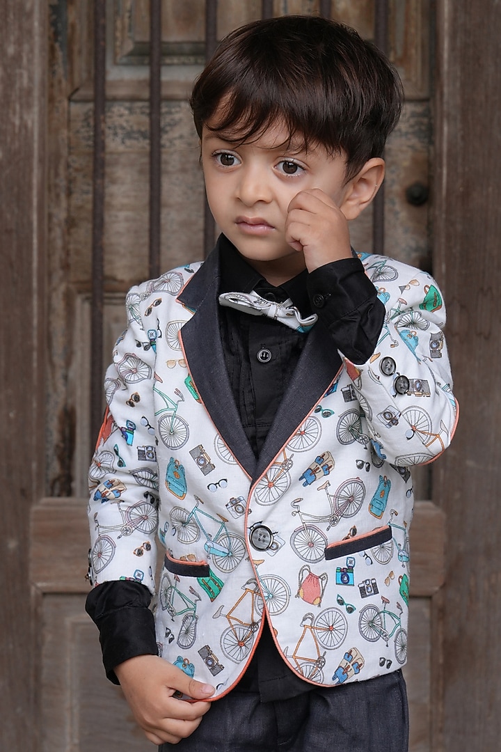 Multi-Colored Linen Printed Blazer Set For Boys by FUNNY BONES CLOTHINGS at Pernia's Pop Up Shop