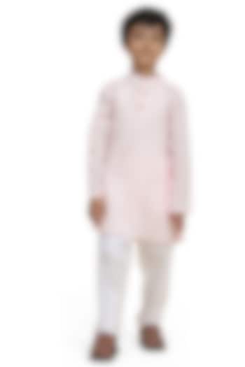 Pink Linen Kurta Set For Boys by FUNNY BONES CLOTHINGS at Pernia's Pop Up Shop