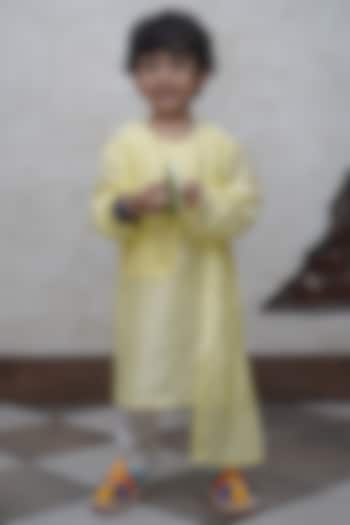 Yellow Pure Silk Kurta Set For Boys by FUNNY BONES CLOTHINGS at Pernia's Pop Up Shop