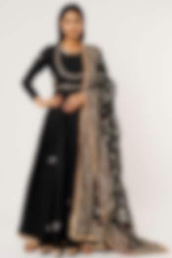 Black Embroidered Wedding Anarkali Set by Firann by Shaheen at Pernia's Pop Up Shop