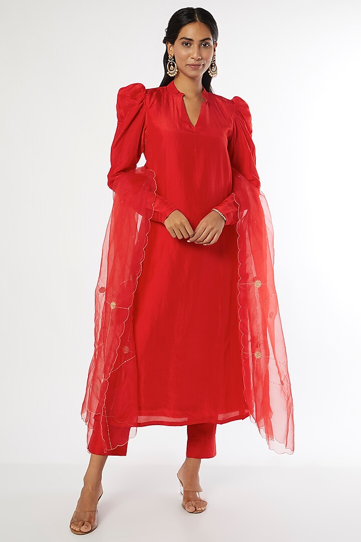 Red Embroidered Kurta Set by Firann by Shaheen