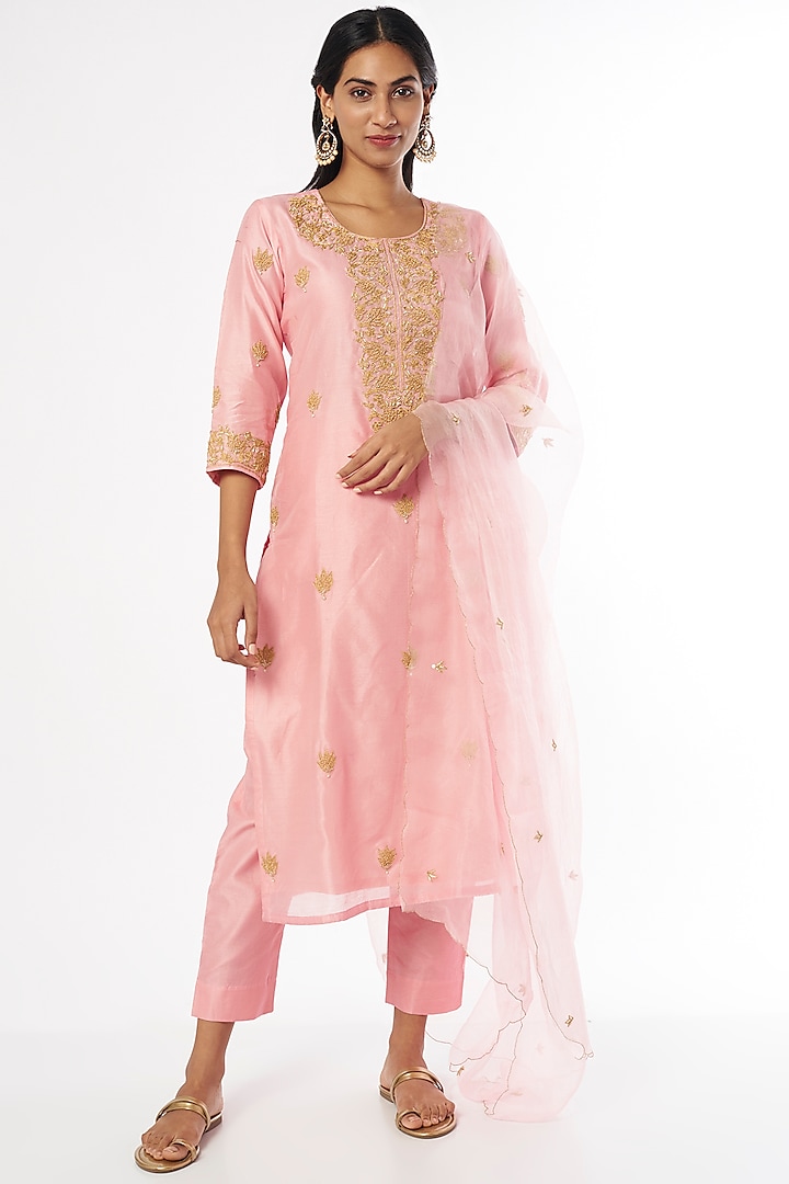 Pink Hand Embroidered Kurta Set by Firann by Shaheen