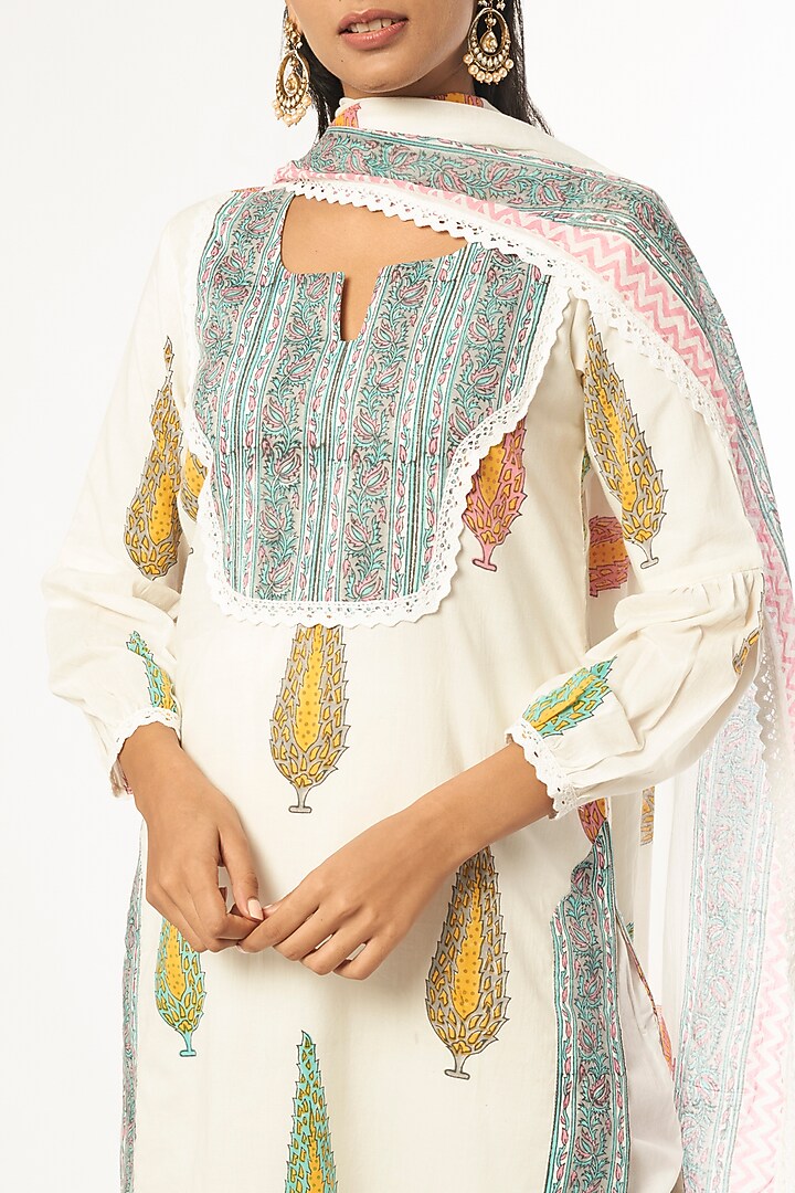 White Cotton Block Printed Kurta Set by Firann by Shaheen at Pernia's Pop Up Shop