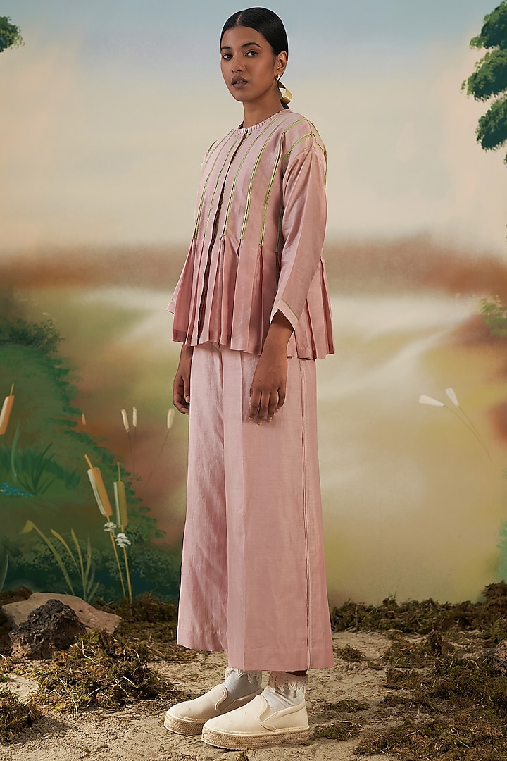 Dusk Pink Pleated Wide-Legged Pants by FEBo6