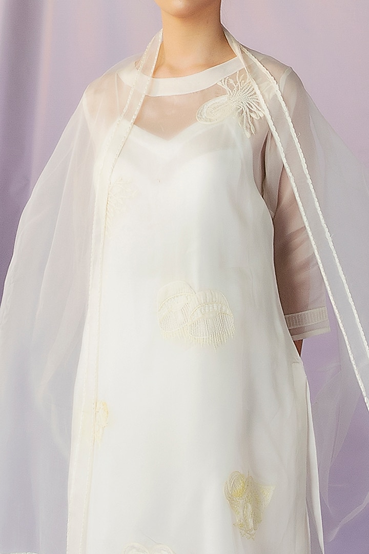 White Hand Kantha Organza Stole by FEBo6 at Pernia's Pop Up Shop