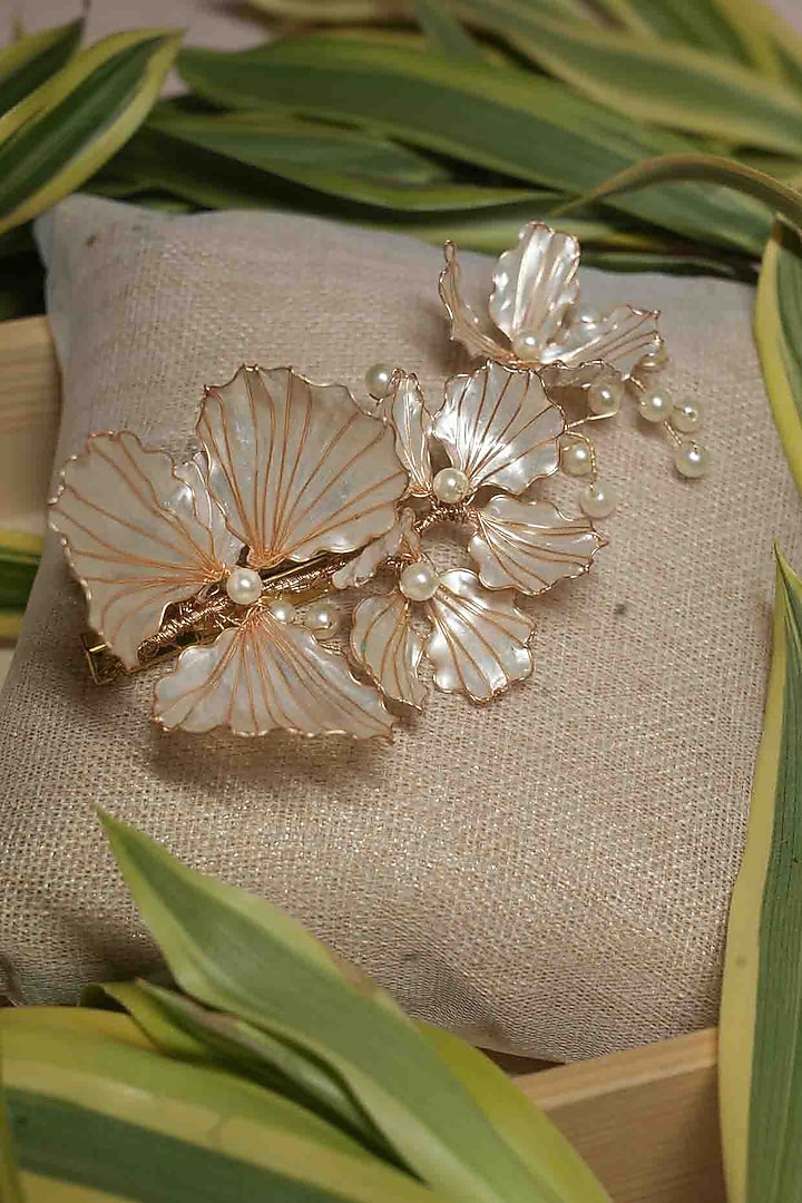 White Pearl & Resin Handcrafted Hair Brooch (Set Of 3) by FLORISTAA BY MAHEK at Pernia's Pop Up Shop