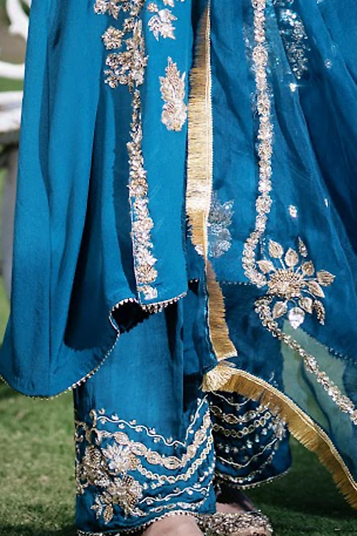 Cobalt Blue Embroidered Kurta Set by Firozi at Pernia's Pop Up Shop