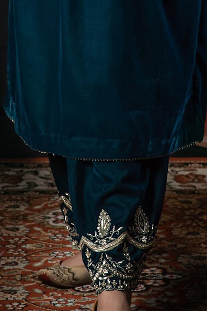 Cobalt Blue Hand Embroidered Kurta Set by Firozi at Pernia's Pop Up Shop