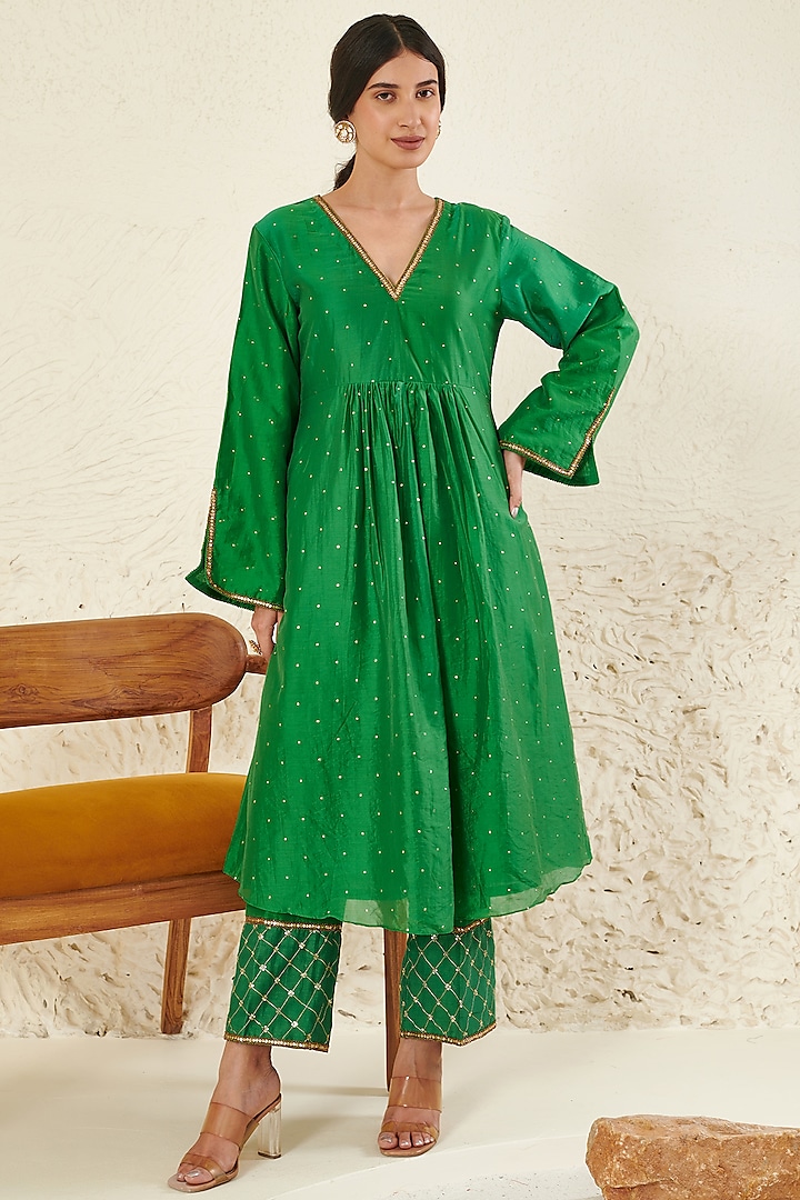 Green Chanderi Embroidered Kurta Set by Flamingo - the label