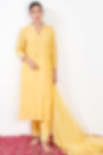 Yellow Embroidered Straight Kurta Set by Flamingo - the label