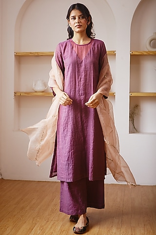 Wine Kurta Set In Handwoven Chanderi Tissue by Juanita by Shubhda