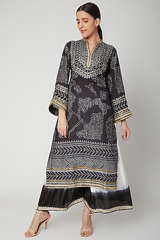 Black Hand Painted Bandhani Kurta With Palazzo Pants by ILAPTI