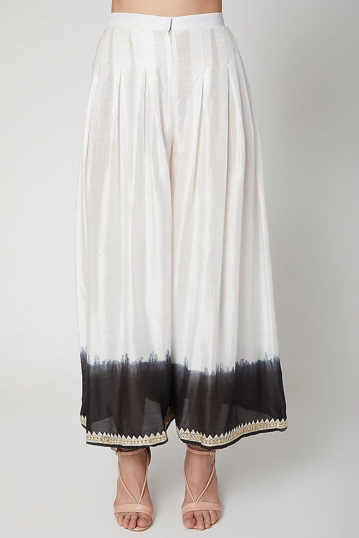 Black Hand Painted Bandhani Kurta With Palazzo Pants by ILAPTI at Pernia's Pop Up Shop