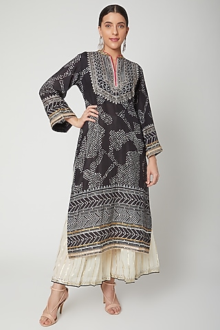Black Hand Painted Kurta With Palazzo Pants by ILAPTI