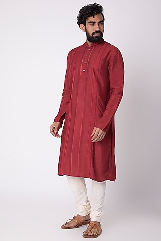 Red Natural Fiber & Cotton Kurta by ILAPTI Men