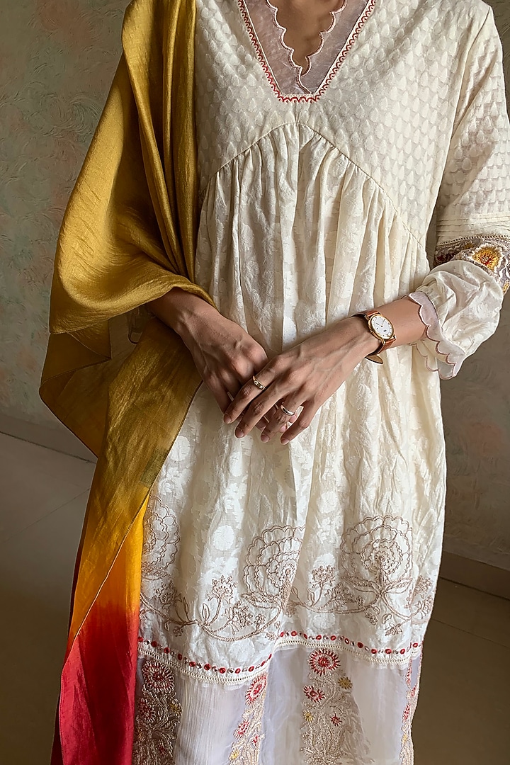 Off-White Hand Embroidered Scalloped Party Wear Anarkali Set by FINE THREADS BY HINA & NIKHAT at Pernia's Pop Up Shop