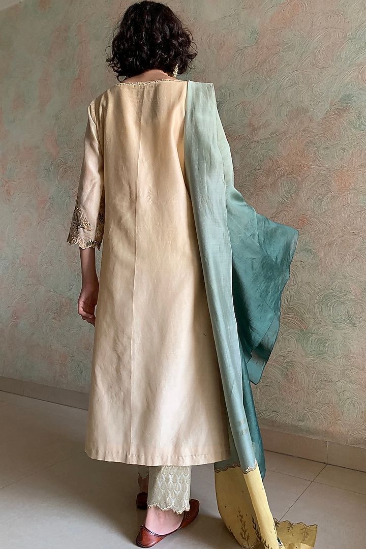 Beige Embroidered Straight Kurta Set by FINE THREADS BY HINA & NIKHAT at Pernia's Pop Up Shop
