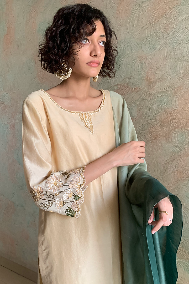 Beige Embroidered Straight Kurta Set by FINE THREADS BY HINA & NIKHAT at Pernia's Pop Up Shop