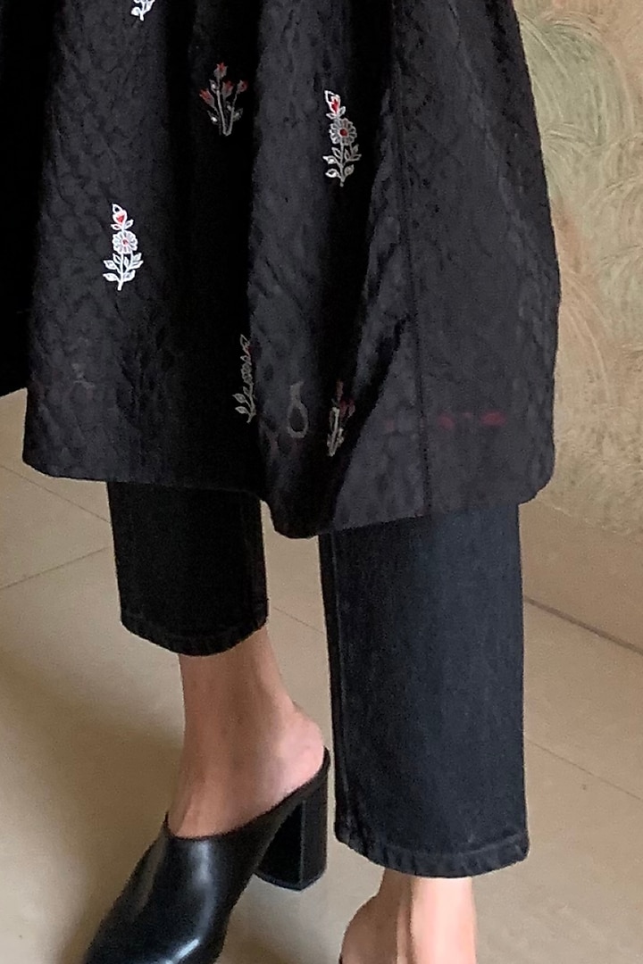 Black Embroidered Gathered Long Kurta With Slip by FINE THREADS BY HINA & NIKHAT at Pernia's Pop Up Shop