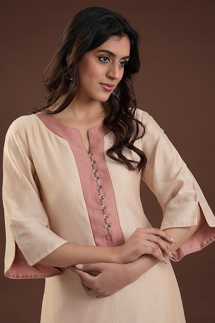 Champagne Chanderi Silk A-Line Kurta Set by FINE THREADS BY HINA & NIKHAT at Pernia's Pop Up Shop