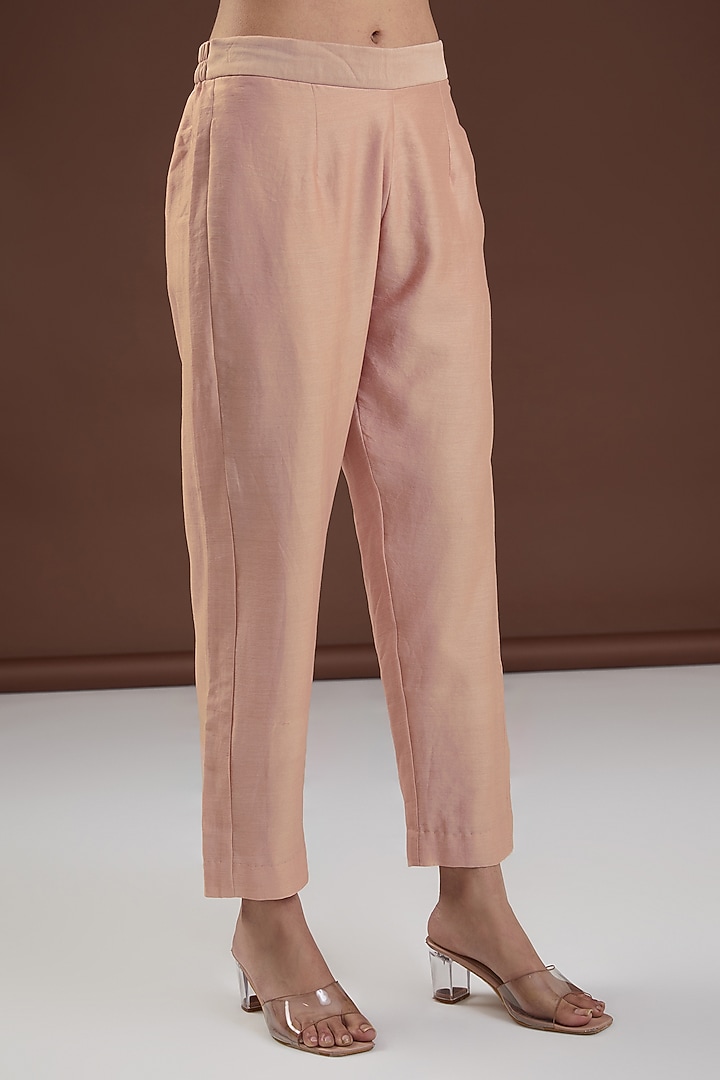 Nude Pink Chanderi Silk Straight Kurta Set by FINE THREADS BY HINA & NIKHAT at Pernia's Pop Up Shop