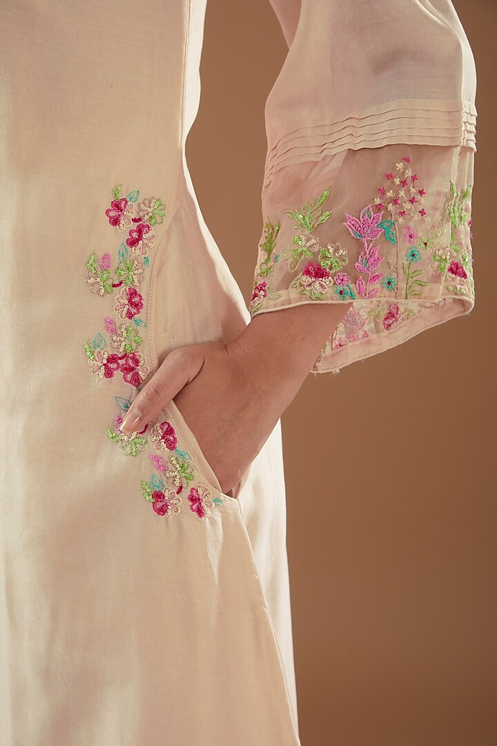 Nude Pink Chanderi Silk Embroidered A-Line Kurta Set by FINE THREADS BY HINA & NIKHAT at Pernia's Pop Up Shop