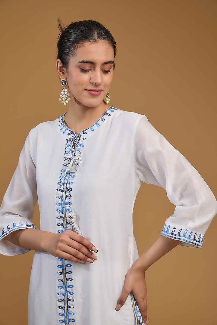 White Handloom Chanderi Silk Cross-Stitch Embroidered Kurta Set by FINE THREADS BY HINA & NIKHAT at Pernia's Pop Up Shop