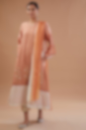 Beige Chanderi Silk Hand Embroidered Kurta Set by FINE THREADS BY HINA & NIKHAT