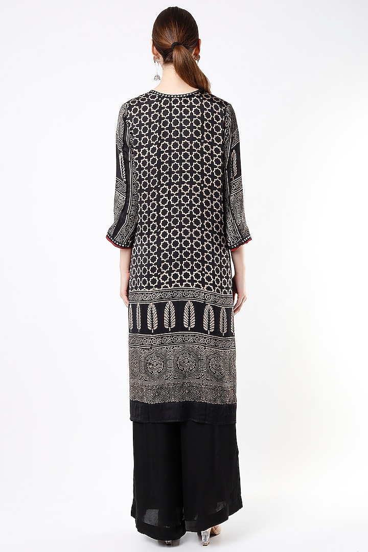 Black Ajrak Hand-Dyed Silk Front Tassel Kurta Set by ILAPTI at Pernia's Pop Up Shop