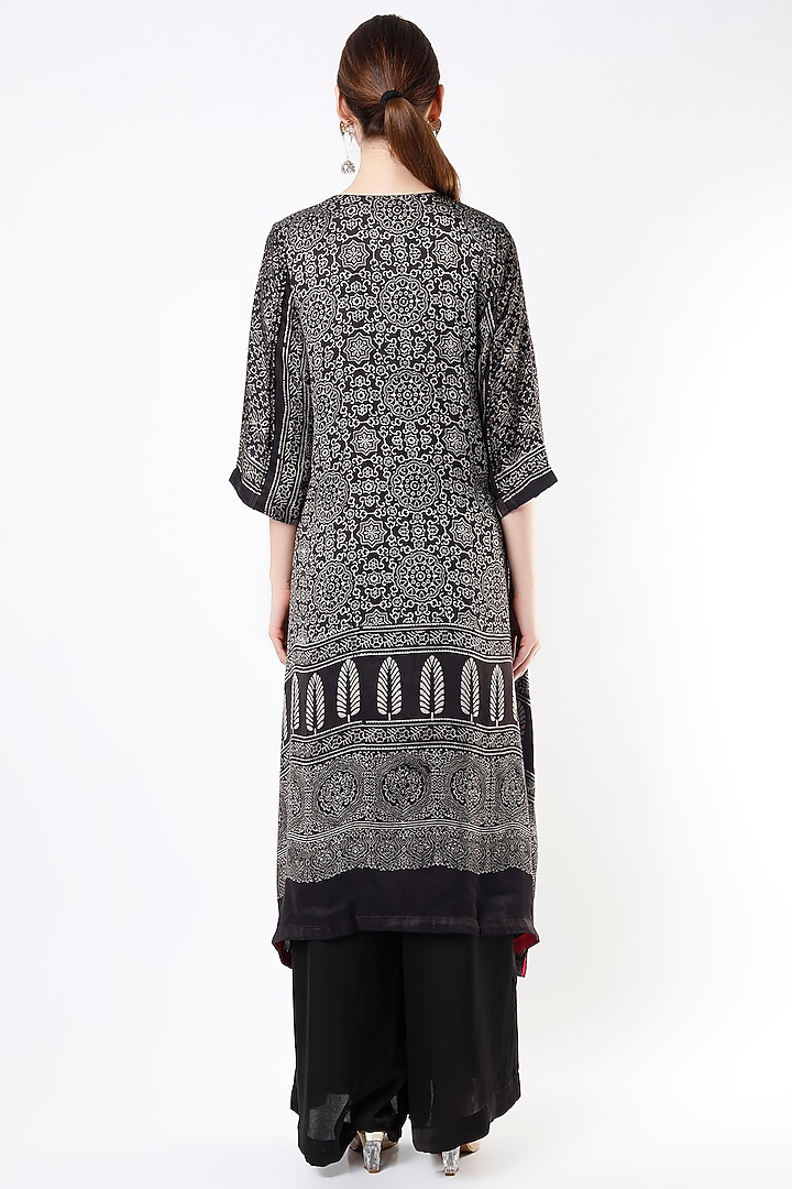 Black Ajrakh Printed Kurta Set by ILAPTI at Pernia's Pop Up Shop