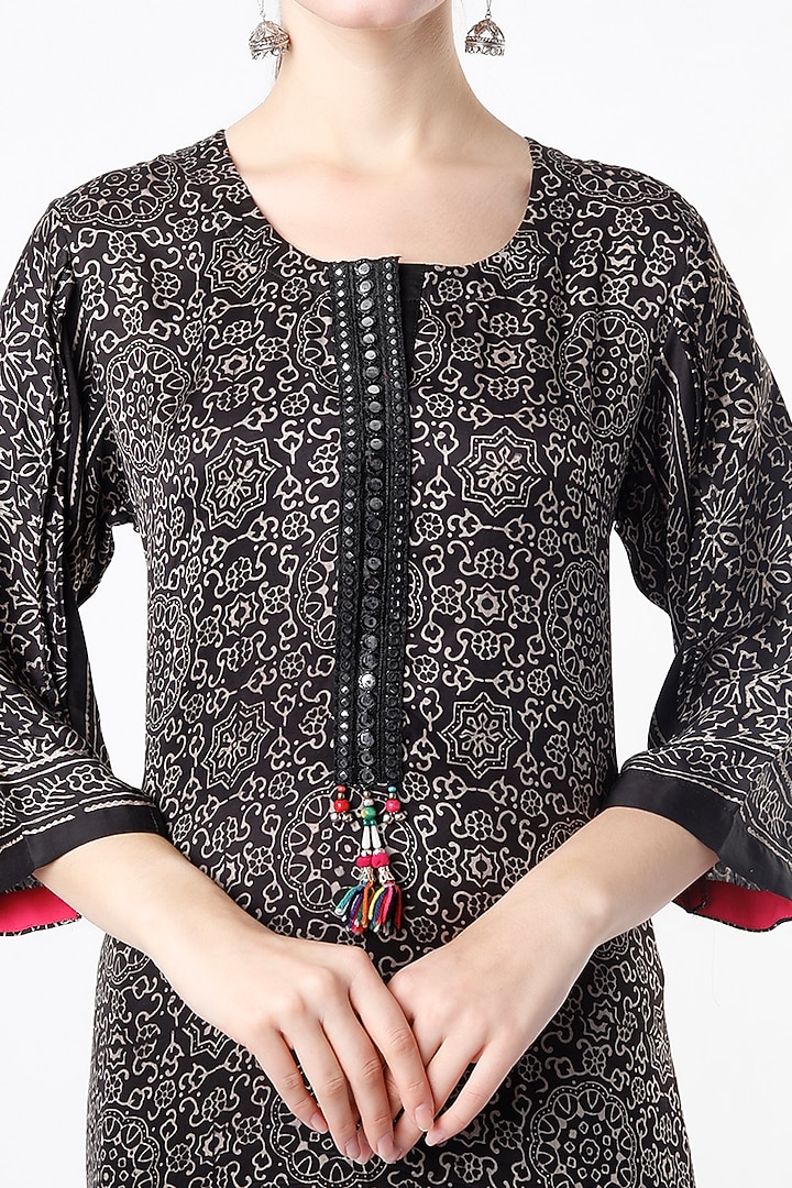 Black Ajrakh Printed Kurta Set by ILAPTI at Pernia's Pop Up Shop