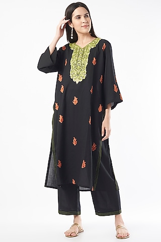 Black Pure Cotton Handwoven Kurta Set by ILAPTI