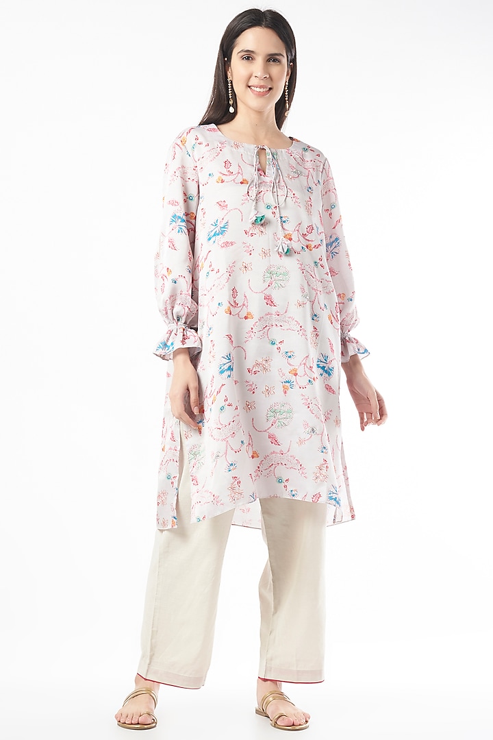 Grey Printed Handwoven Kurta Set by ILAPTI at Pernia's Pop Up Shop