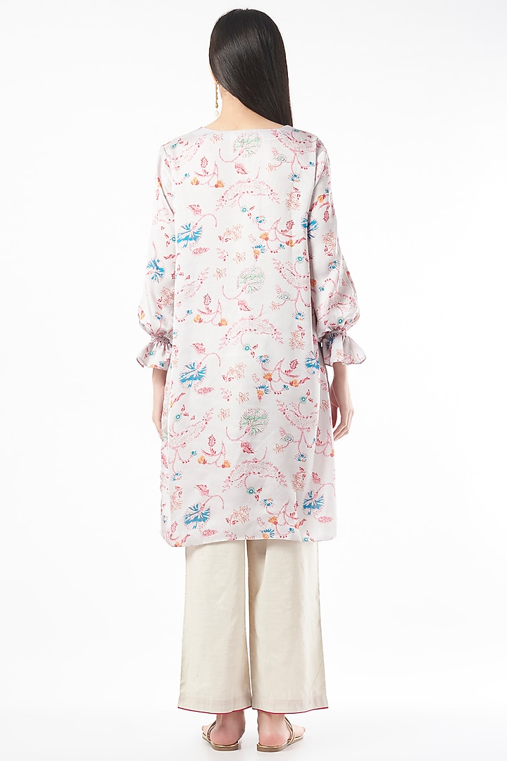 Grey Printed Handwoven Kurta Set by ILAPTI at Pernia's Pop Up Shop